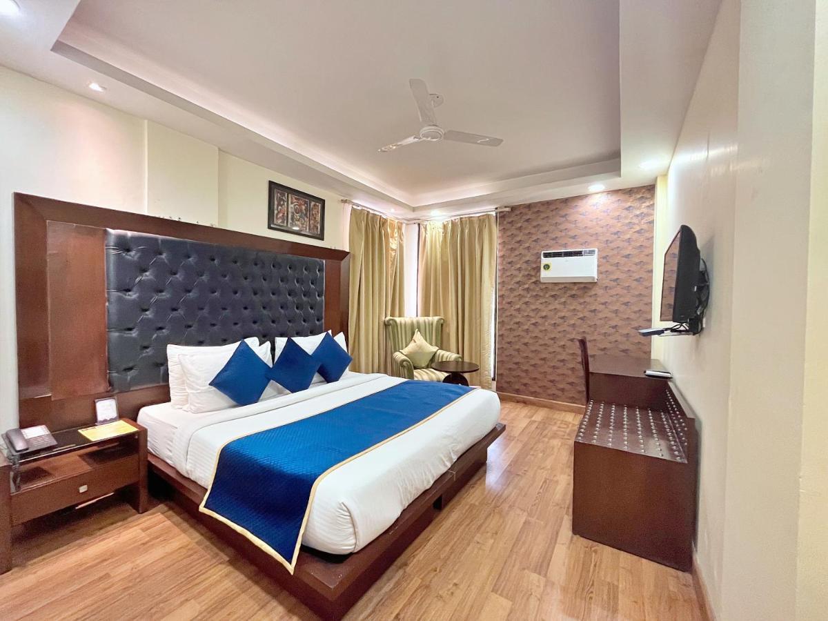 The Grand Orion - Kailash Colony Нью-Дели Экстерьер фото