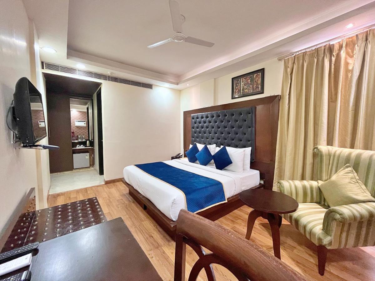 The Grand Orion - Kailash Colony Нью-Дели Экстерьер фото