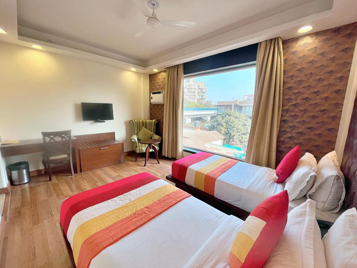 The Grand Orion - Kailash Colony Нью-Дели Экстерьер фото