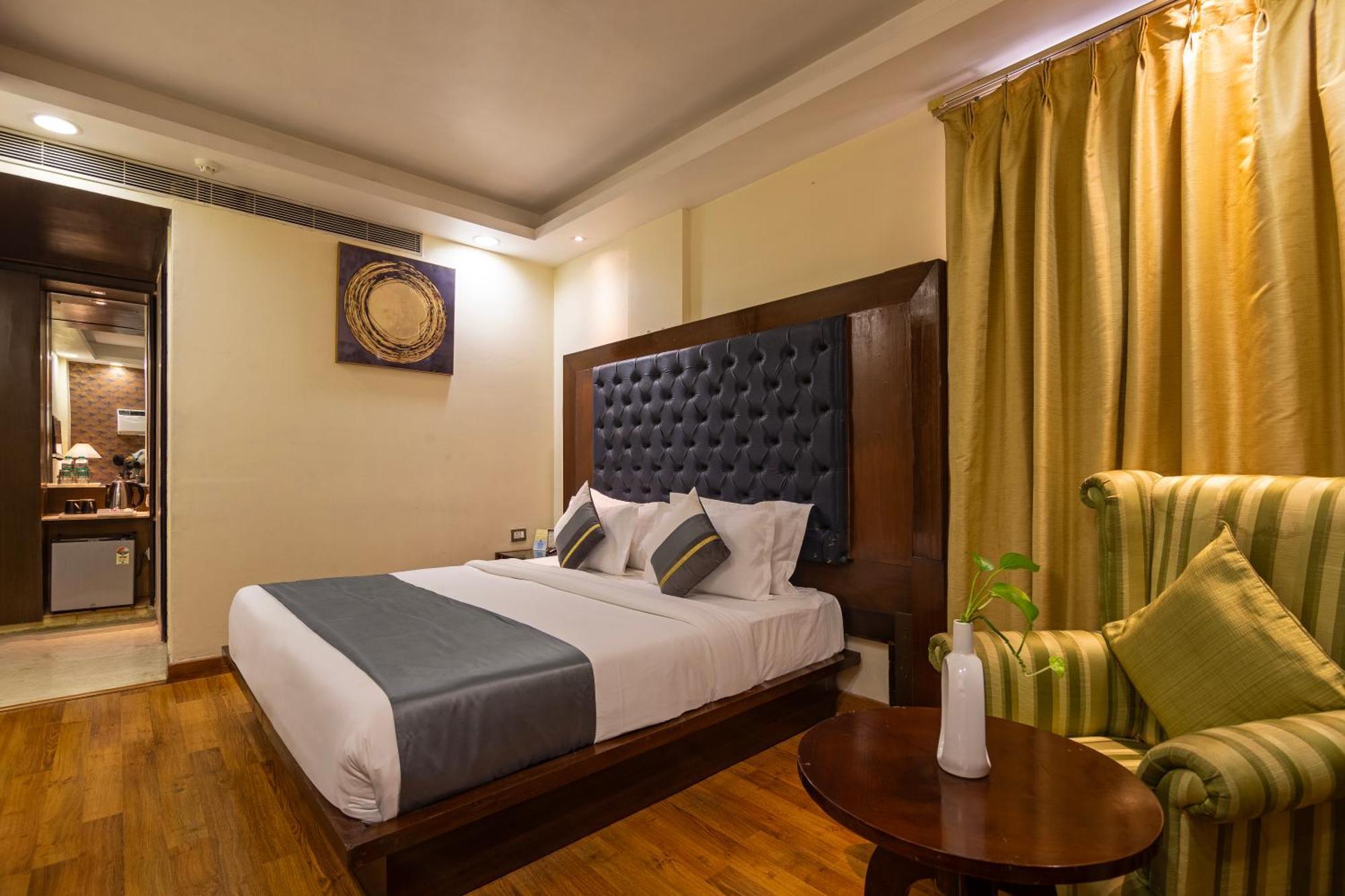 The Grand Orion - Kailash Colony Нью-Дели Экстерьер фото