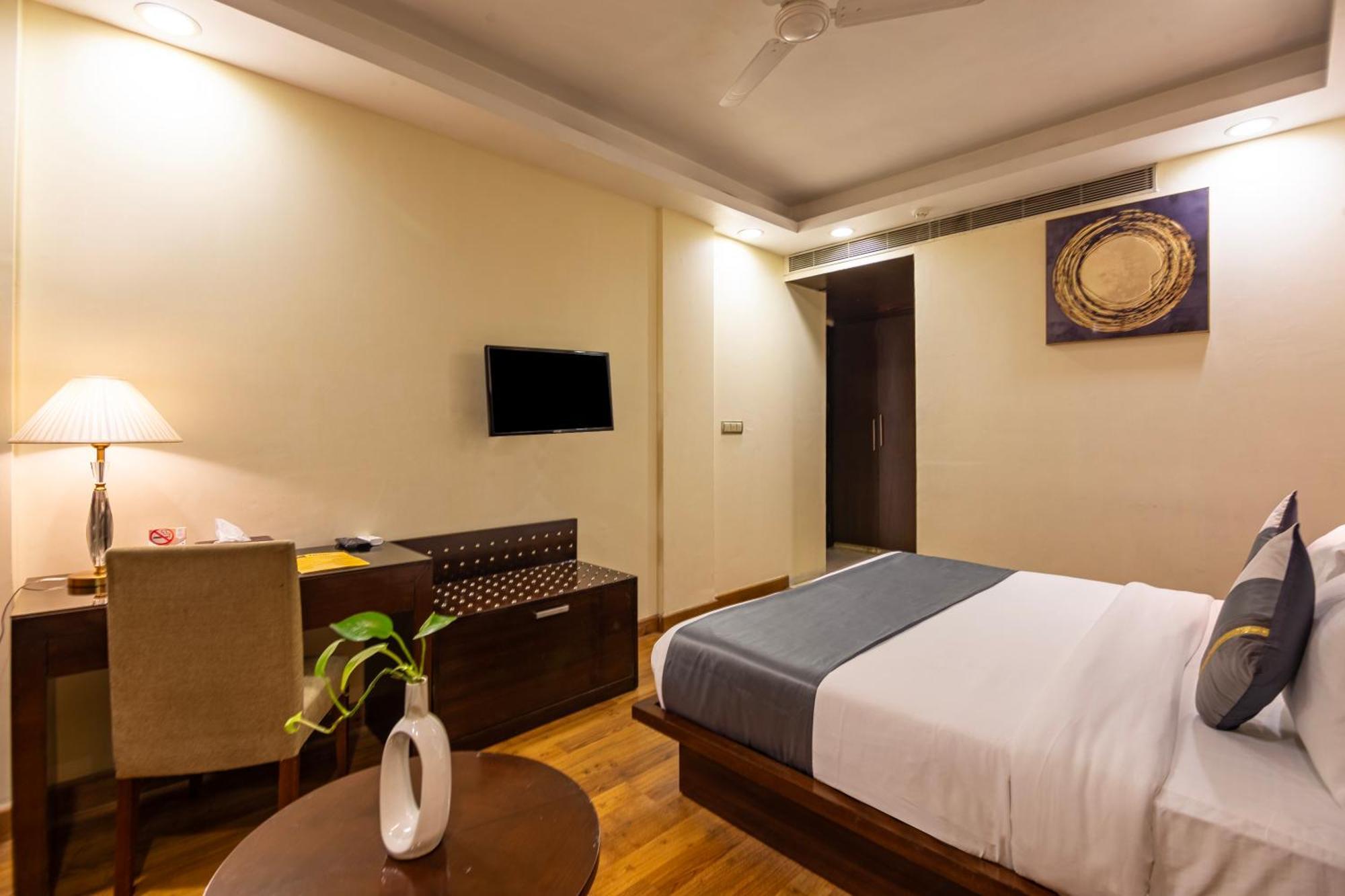 The Grand Orion - Kailash Colony Нью-Дели Экстерьер фото